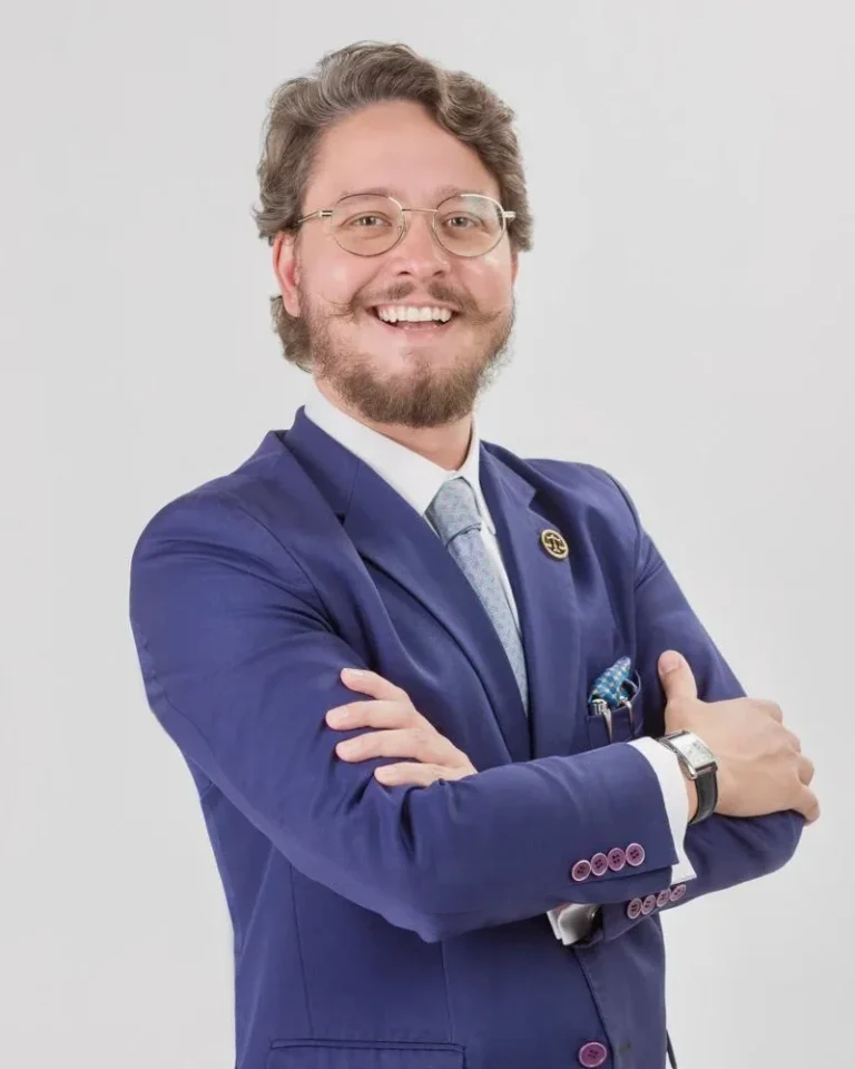 Arnon Carvalho
